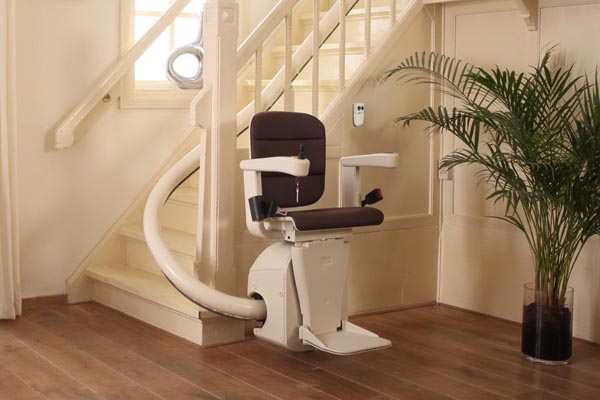 Curved-Stairlift.jpg